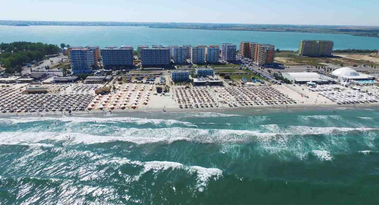 Blue Beach Studios Mamaia Extérieur photo