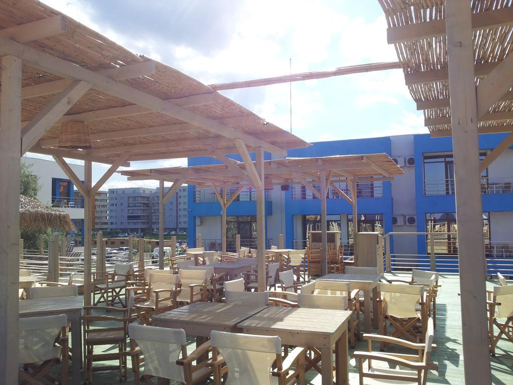 Blue Beach Studios Mamaia Extérieur photo
